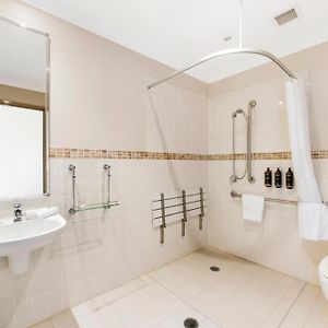 Accessible King Room